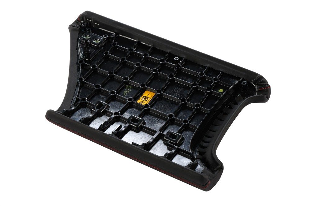 GM Genuine Parts Front Console Armrest 85082768 — image 3